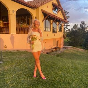 Meet your Posher, Elizabeth.    My gmail is lilbittx2015@gmail.com